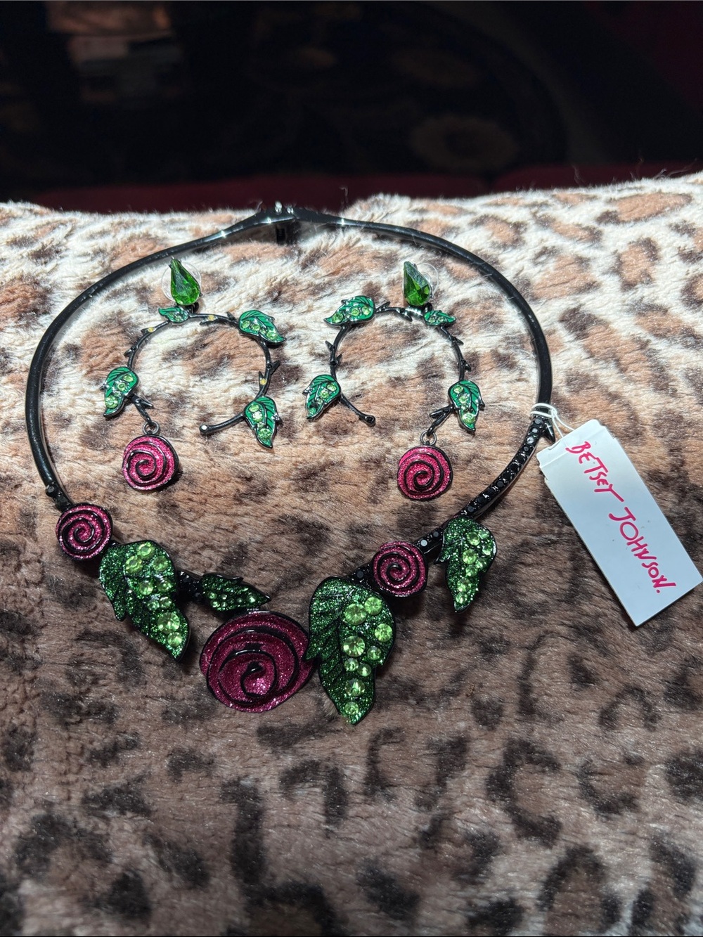 Betsey Johnson Green Leaf and Pink Rose Crystal Choker Necklace with Earrings